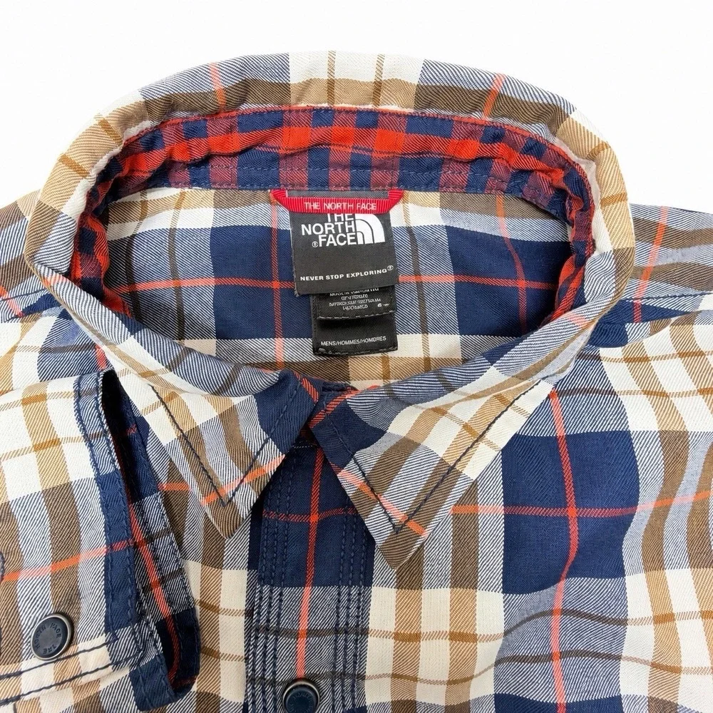 The North Face Mens Medium Plaid Flannel Snap Button Long Sleeve Hiking Shirt
